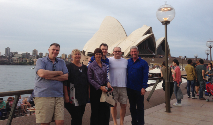 world-tour-sydney-with-friends